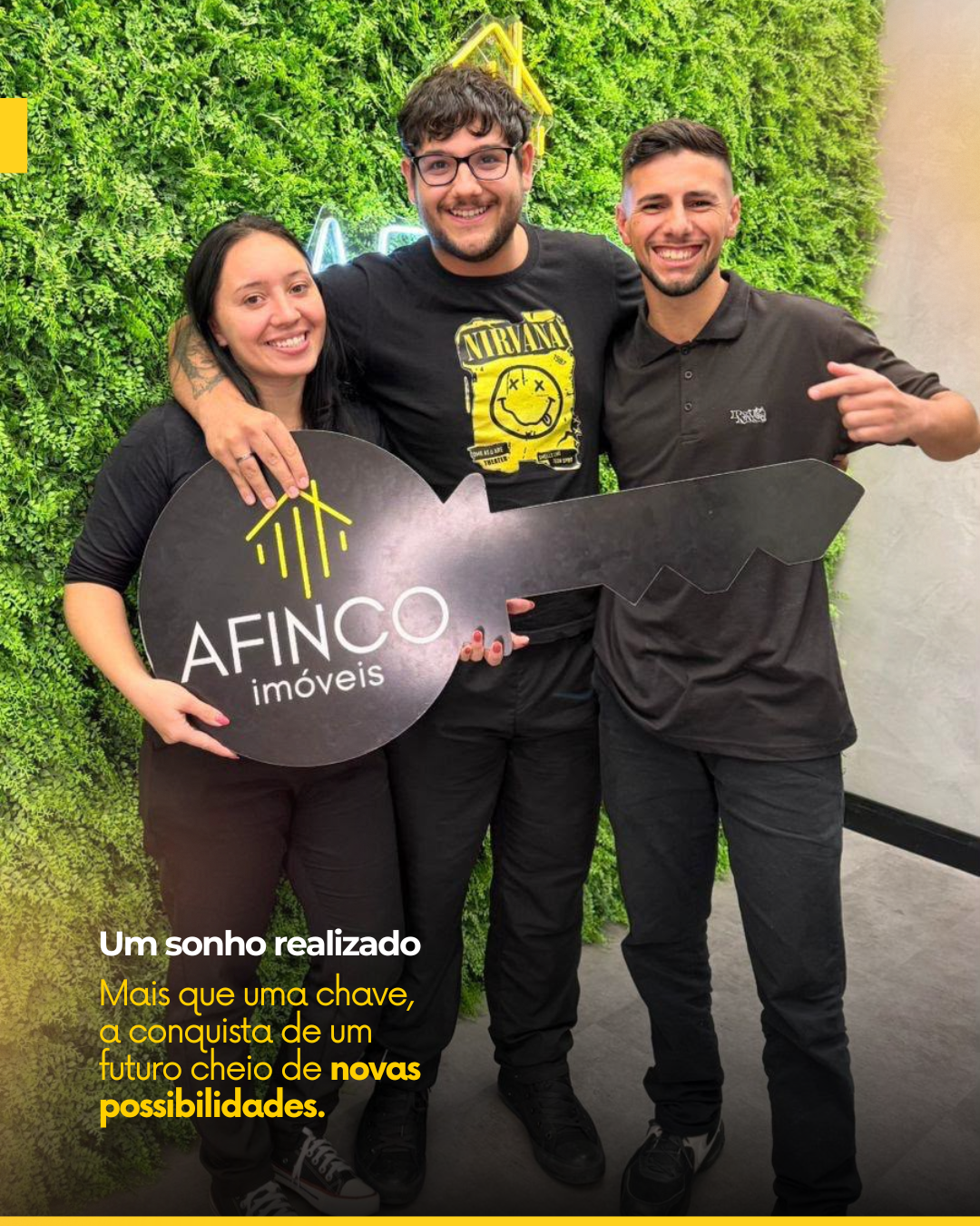 Cliente Afinco recebendo as chaves do imóvel próprio (3)