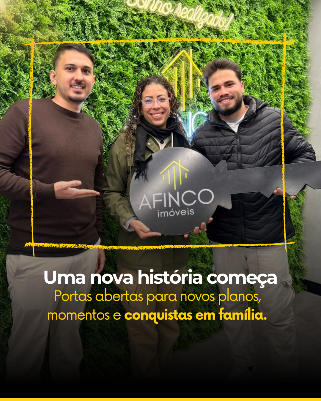 Cliente Afinco recebendo as chaves do imóvel próprio (4)
